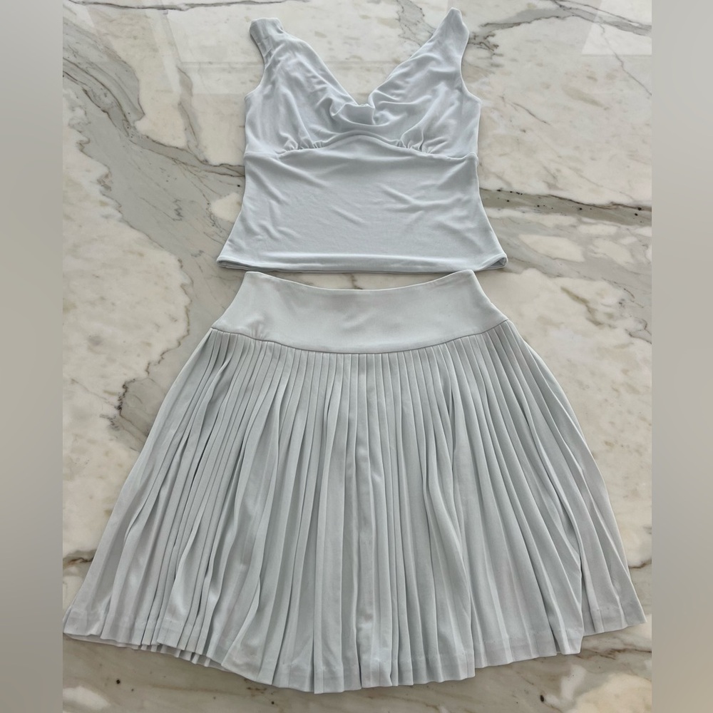 BILL BLASS LIGHT BLUE SKIRT SET TOP SIZE 2 SKIRT SIZE 4 - Picture 11 of 17
